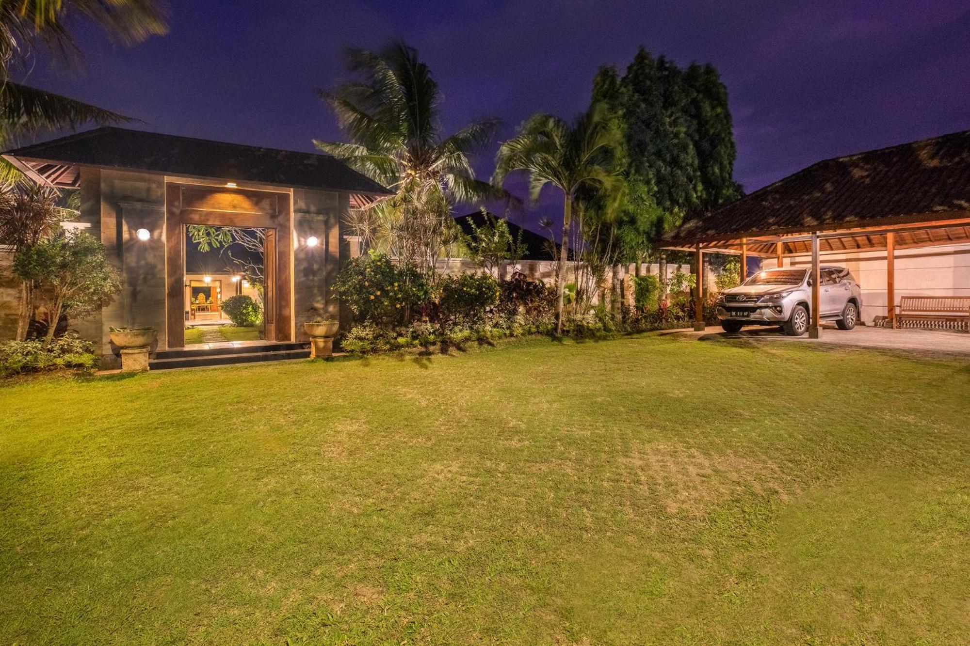 Ketewel Villa By Sanga Sanga Hospitality กีอันยาร์ ภายนอก รูปภาพ