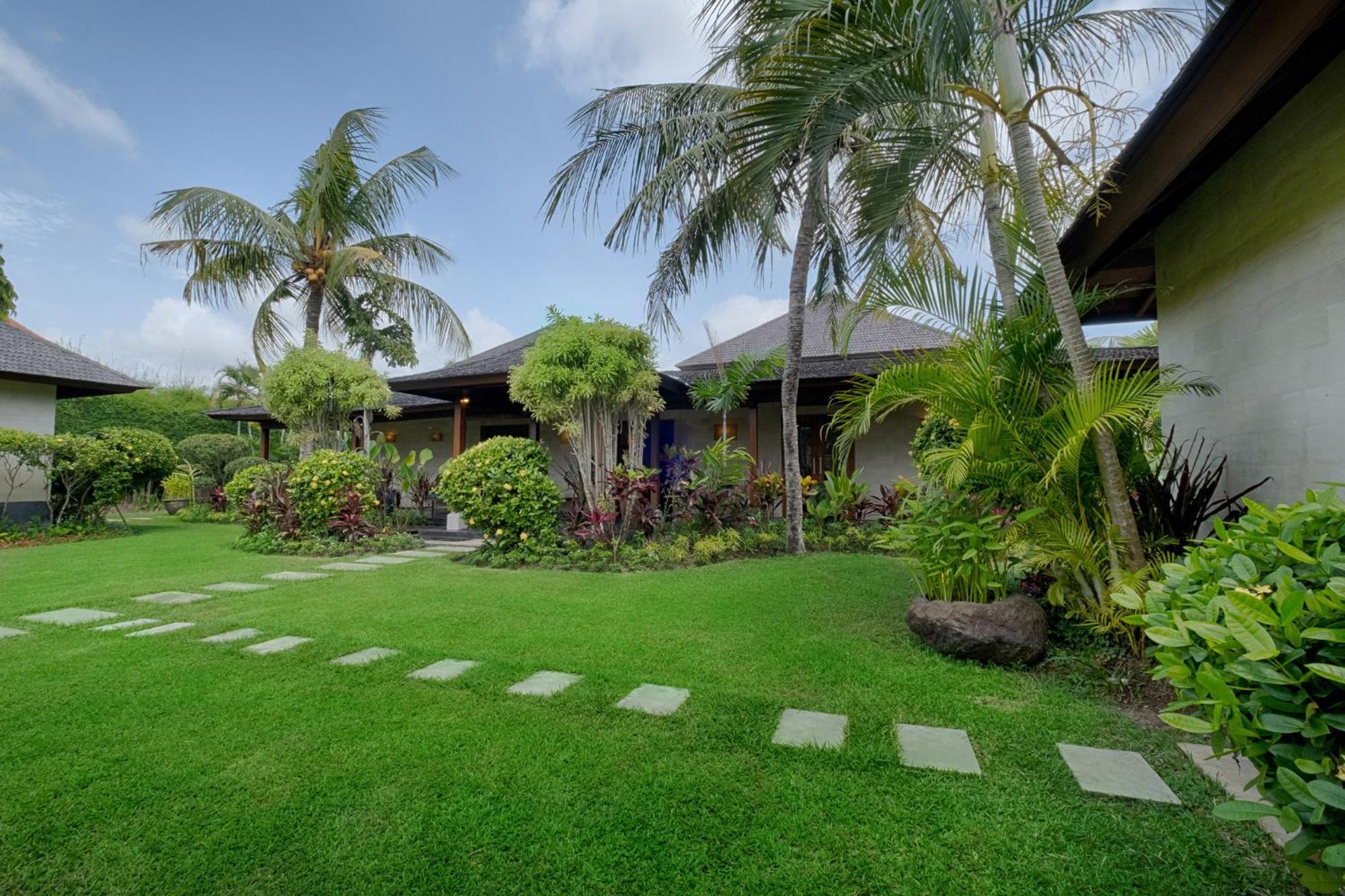 Ketewel Villa By Sanga Sanga Hospitality กีอันยาร์ ภายนอก รูปภาพ
