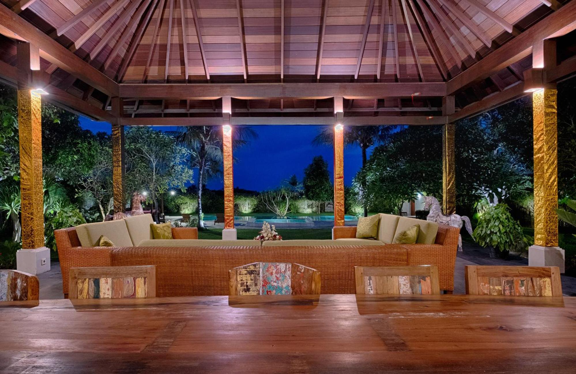Ketewel Villa By Sanga Sanga Hospitality กีอันยาร์ ภายนอก รูปภาพ