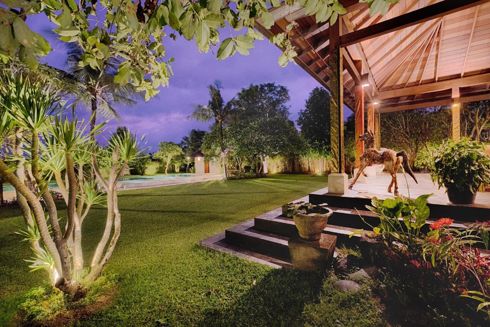 Ketewel Villa By Sanga Sanga Hospitality กีอันยาร์ ภายนอก รูปภาพ