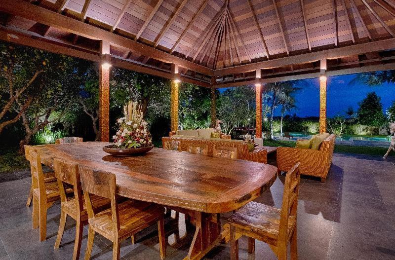 Ketewel Villa By Sanga Sanga Hospitality กีอันยาร์ ภายนอก รูปภาพ