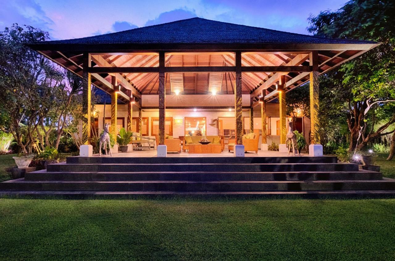 Ketewel Villa By Sanga Sanga Hospitality กีอันยาร์ ภายนอก รูปภาพ